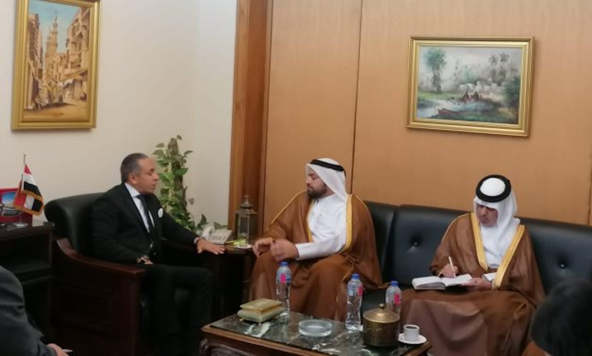 Egypt and Qatar discuss enhancing bilateral ties at a Cairo meeting